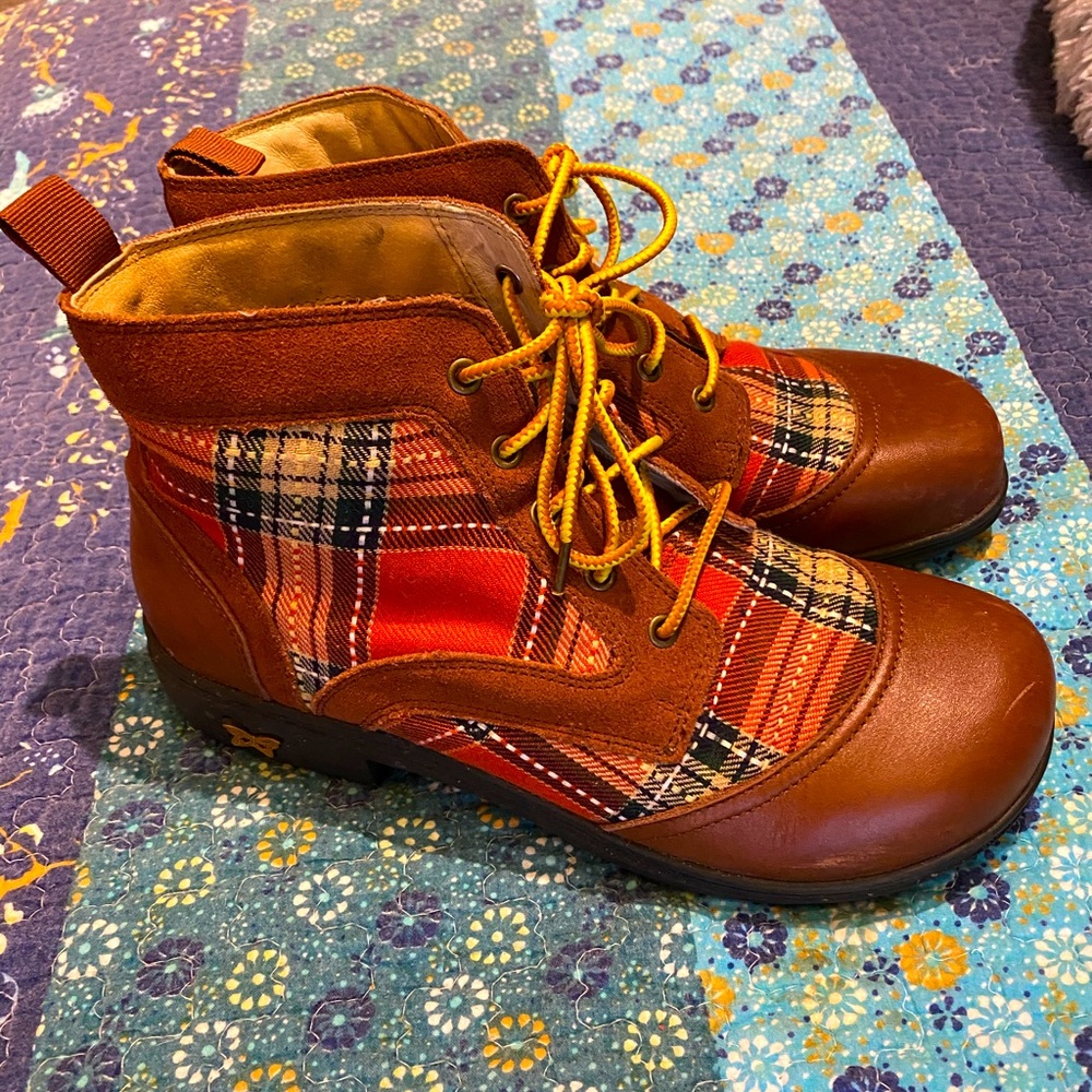 Alegria Ankle boots plaid.. orange navy blue, brown leather & suede